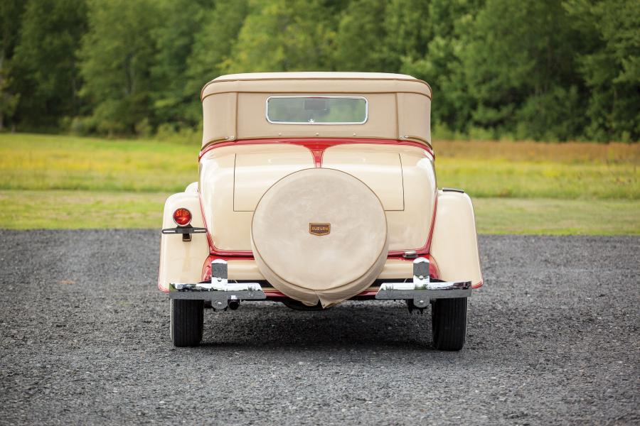  Auburn 8-100A Custom Dual Ratio Cabriolet 1932 года  (фото 10 из 35)